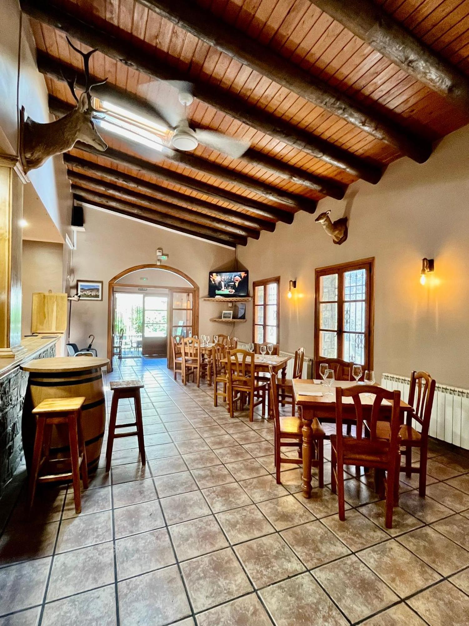 Posada Ostablaus Longas Экстерьер фото